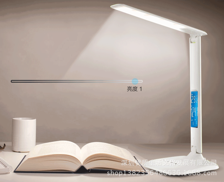 无高频闪,真正的达到护眼的效果; 2,两组不同色温led光源,3组氛围灯光