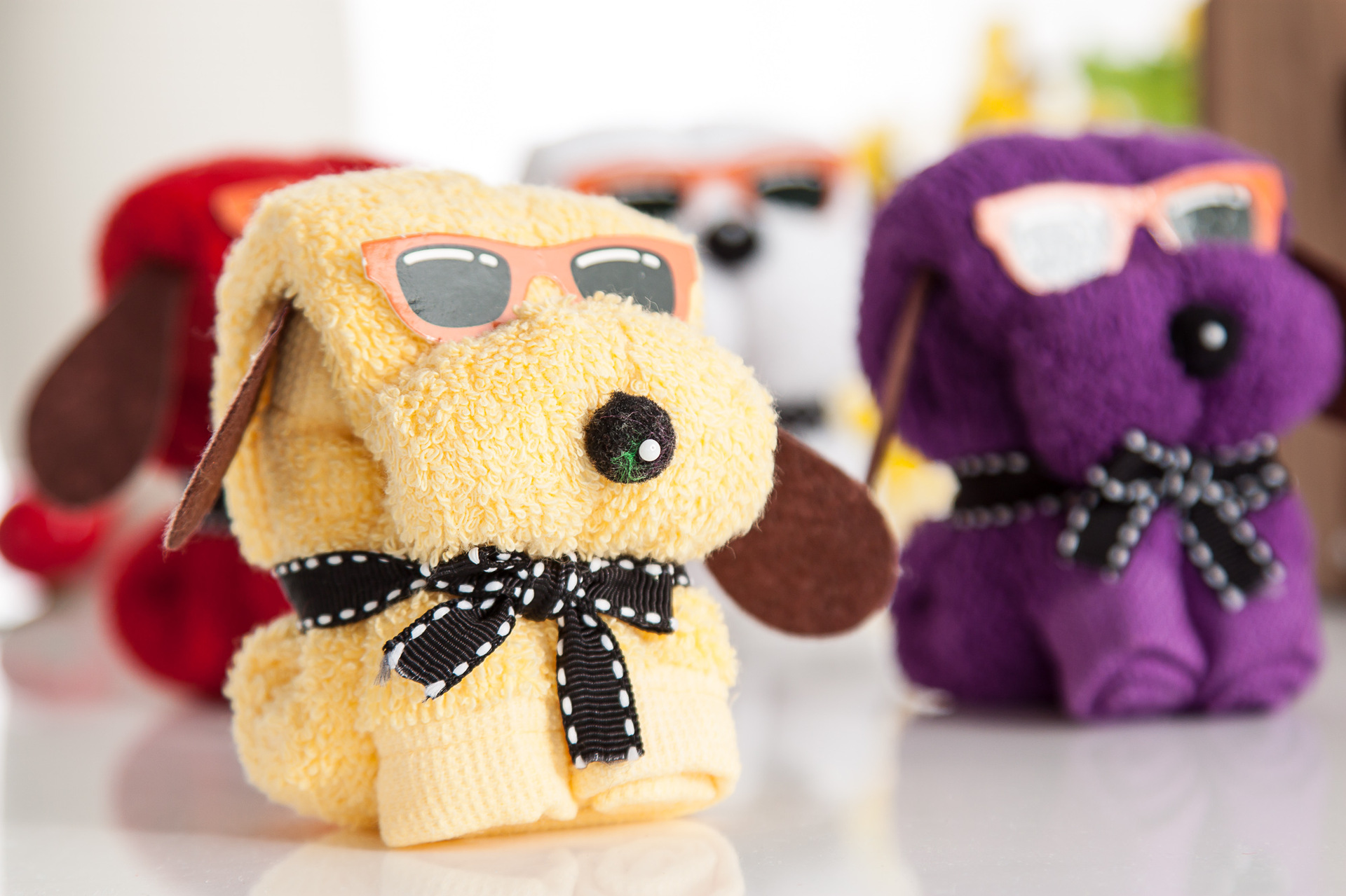 造型毛巾 创意小狗造型超细纤维毛巾 魔术浴巾素色 一元毛巾礼品