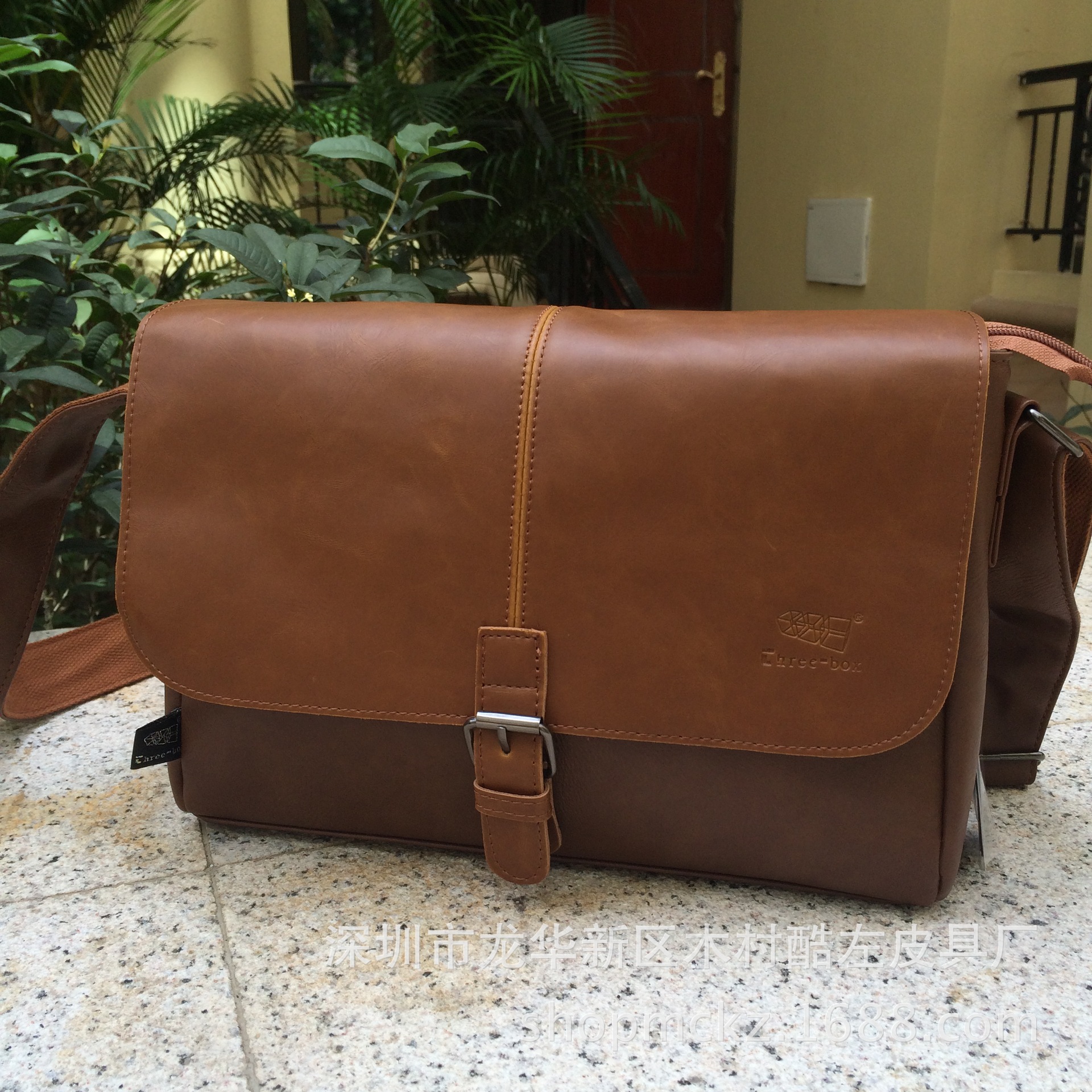 three-box新款单肩包男韩版磁扣翻盖斜挎包 软皮包 .