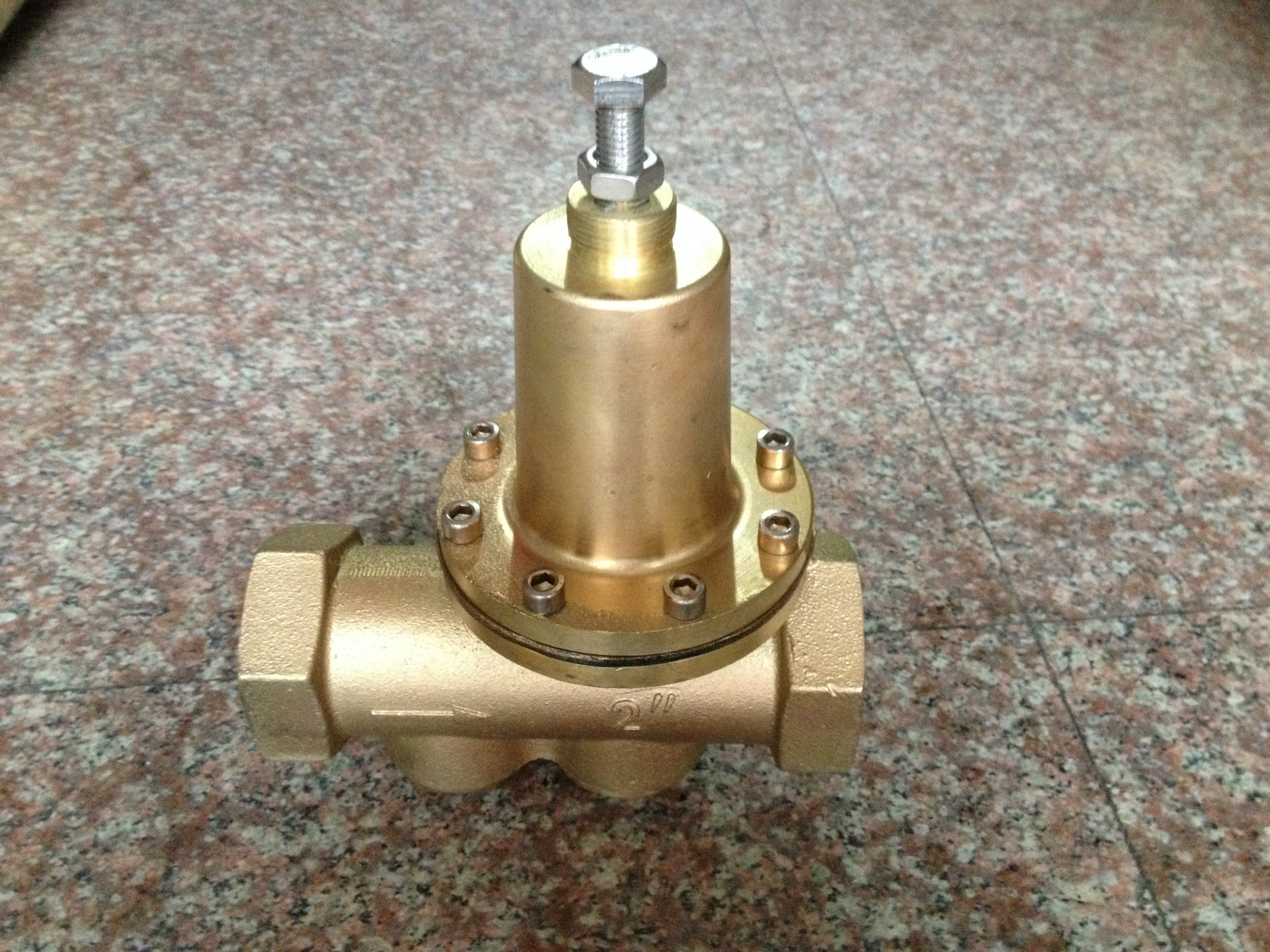 供应薄膜式支管减压阀