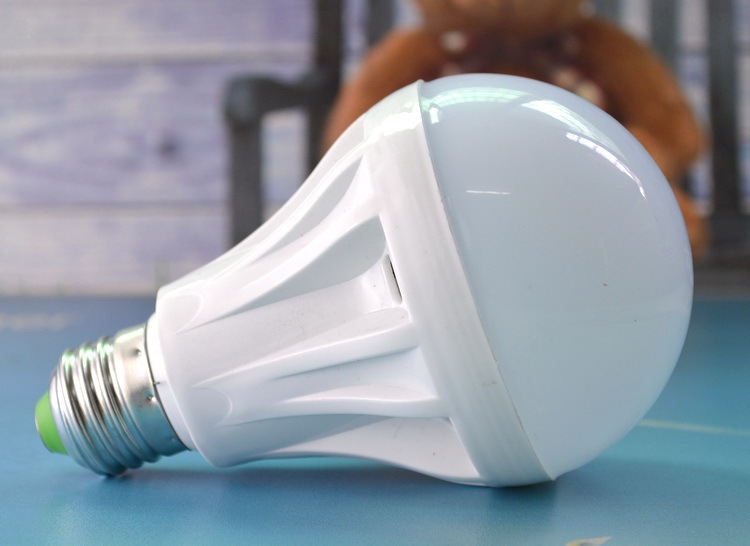 led球灯泡 塑料超亮节能灯泡 3w5w7w9w12w 江湖地摊热销货源 批发