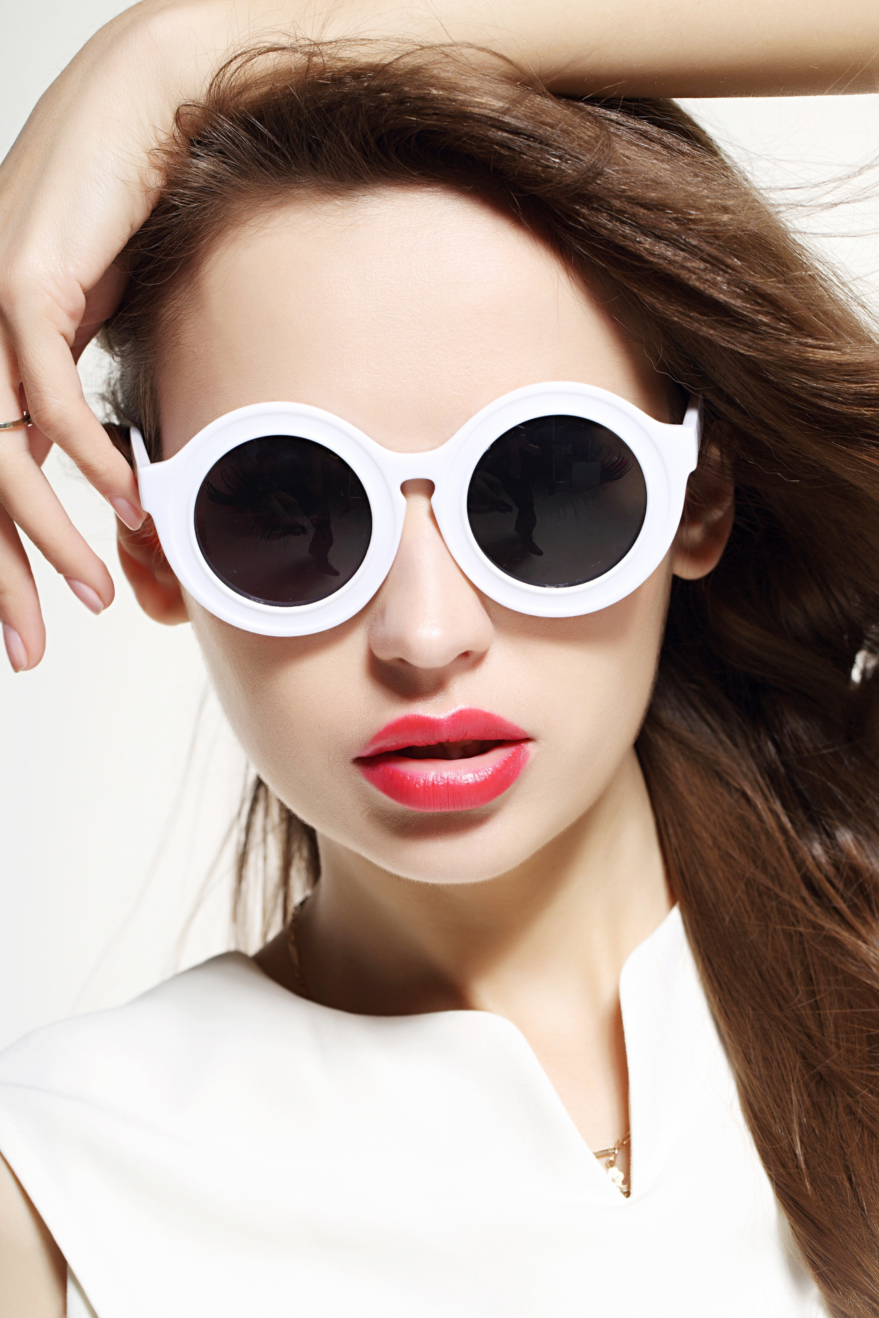 2015爆款女士太阳镜复古性感小圆框品质女太阳眼镜黑白两色14008