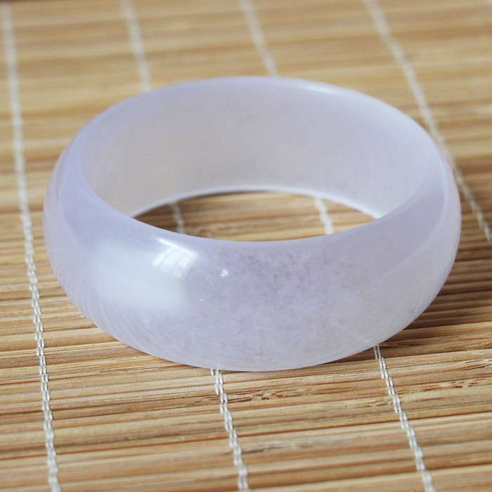 石英岩冰透白色加宽玉手镯女款玉镯子饰品