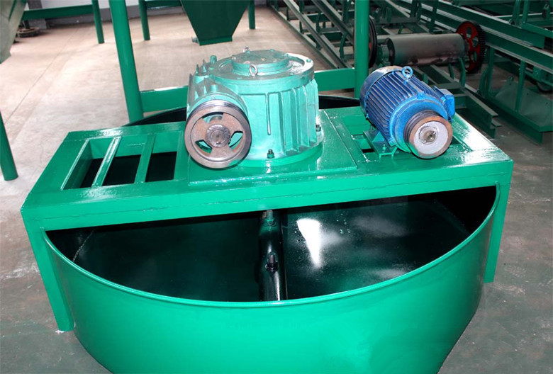 供应螺旋杆肥料搅拌机 螺旋杆肥料搅拌机 立式混料机 化肥搅.