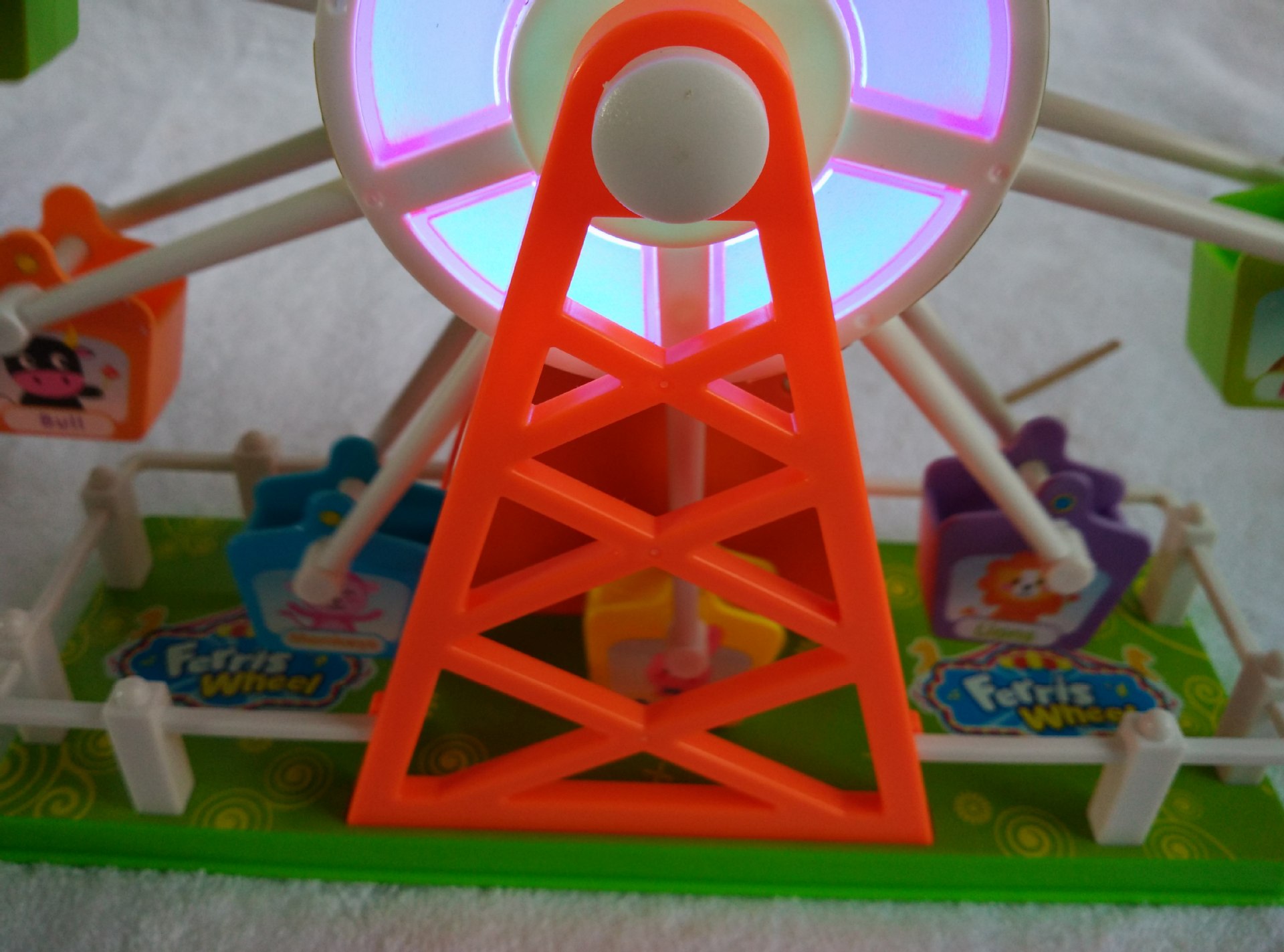 666b声控音乐摩天轮 听觉 触觉 视觉辨别形状 多首音乐循环播放 - 玩