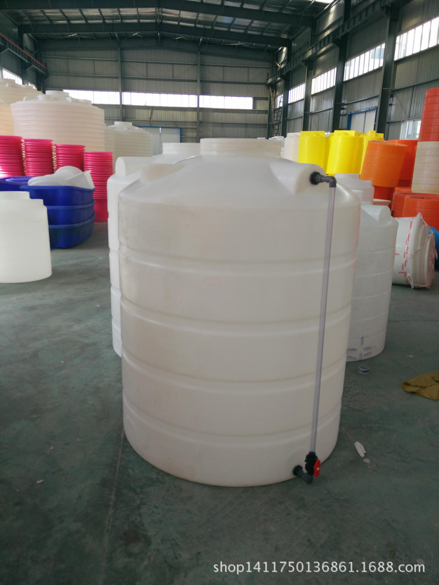 卓逸300l容量水桶工厂储备用水罐 3吨大容量塑料储罐