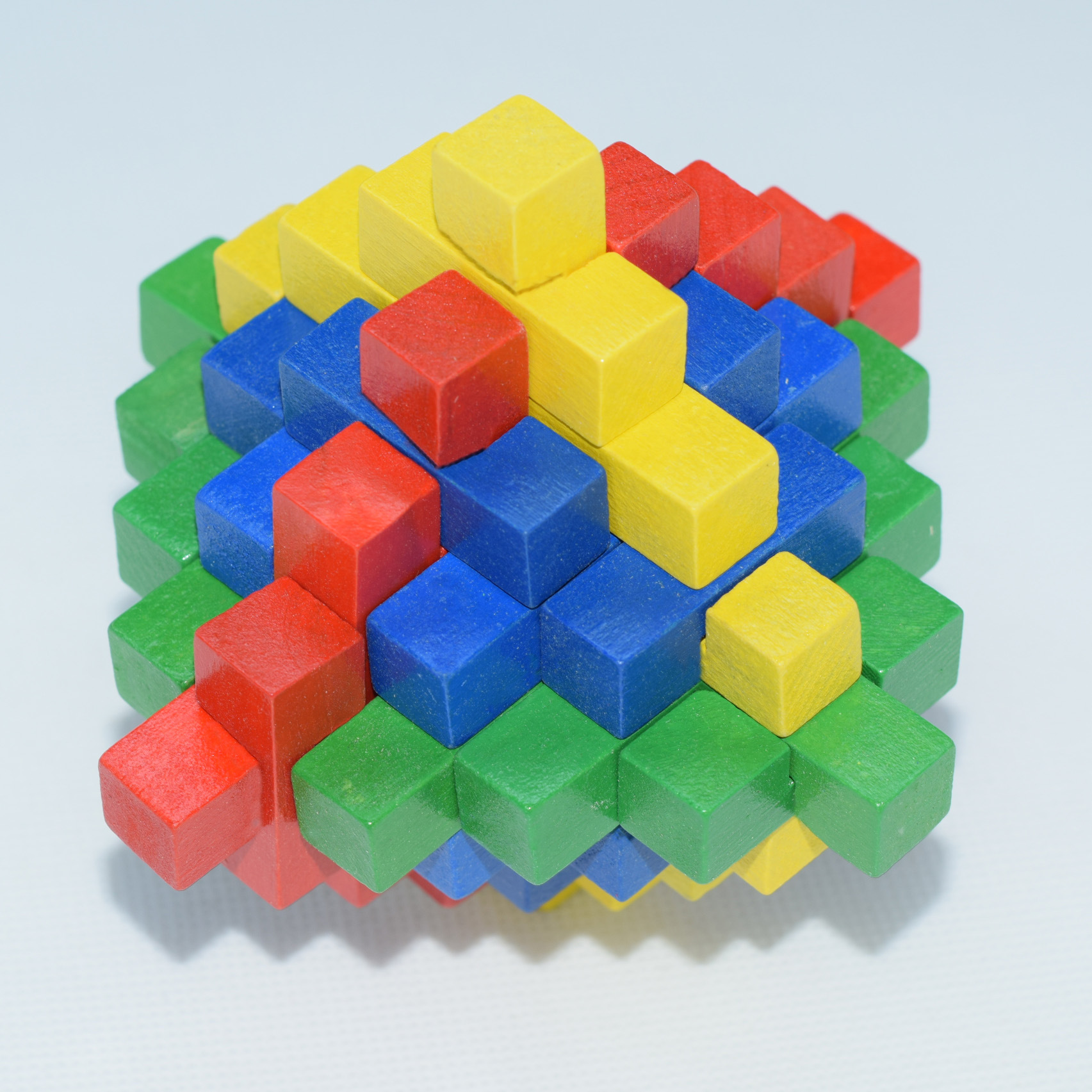 【厂家直销】彩色大菠萝木制孔明鲁班锁成人