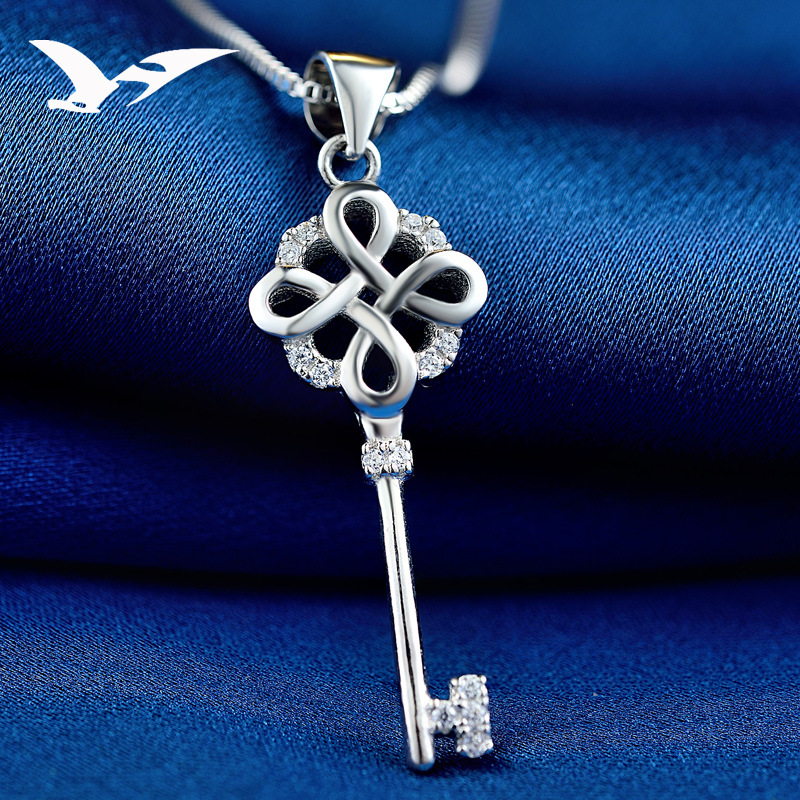 s925银项链 韩版时尚银钥匙吊坠锁骨链项坠女士镶锆石配饰品批发