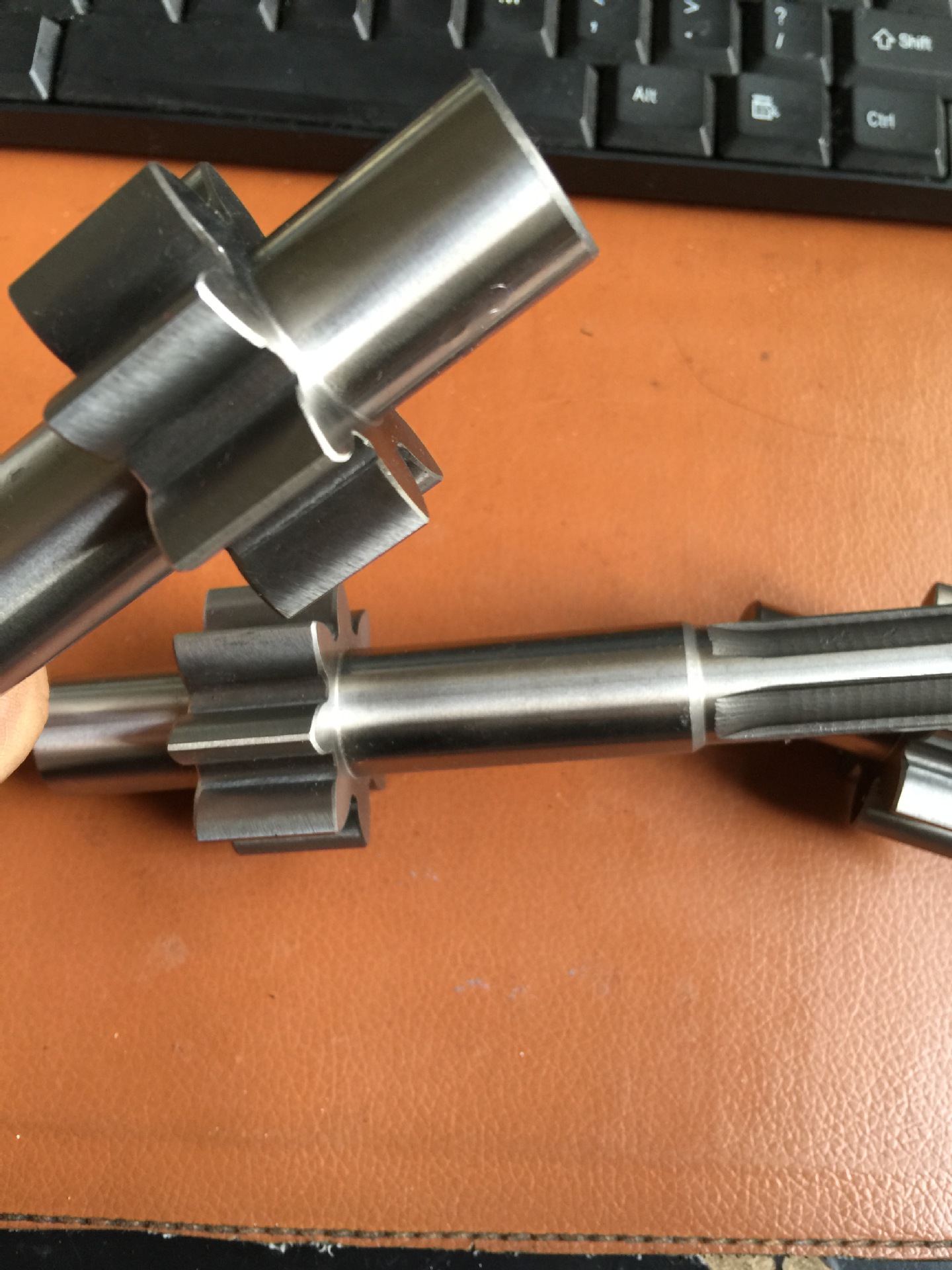 齿轮倒棱机,齿轮倒角机,齿轮倒棱机,齿轮模棱倒角机,中旗国际