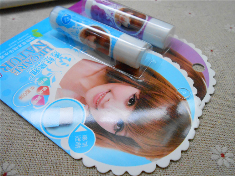 秋季新款 女士滋润 保湿果味防水唇膏 防唇裂唇彩 2元店货源