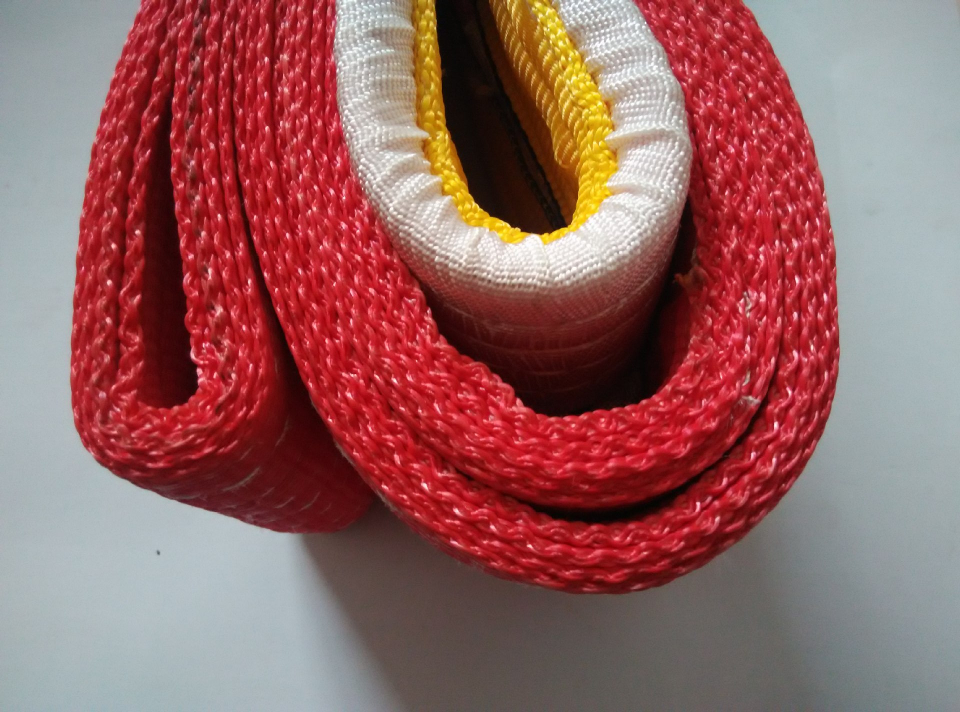 涤纶吊装带批发 扁平吊装带定制 15t起重吊带 彩色吊带厂家