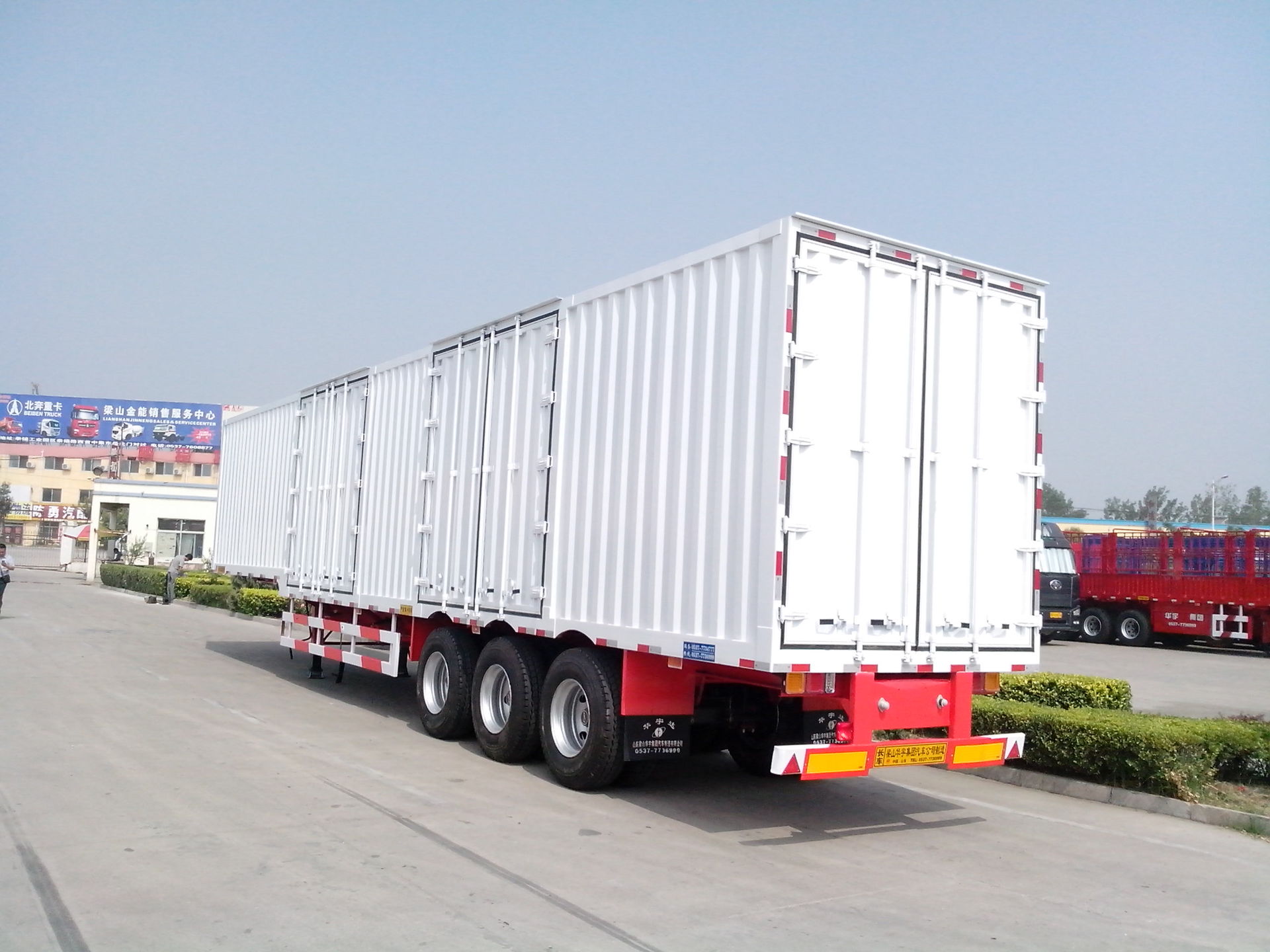 厂家直销厢式运输半挂车