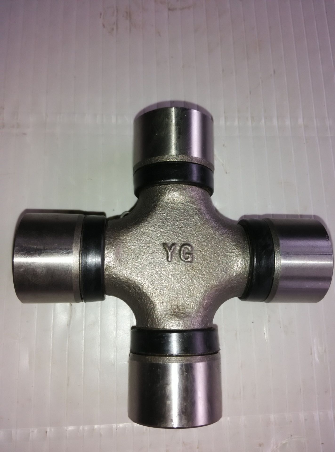 依维柯32万向节厂家直销供应各种型号万向节 十字轴汽车万向节