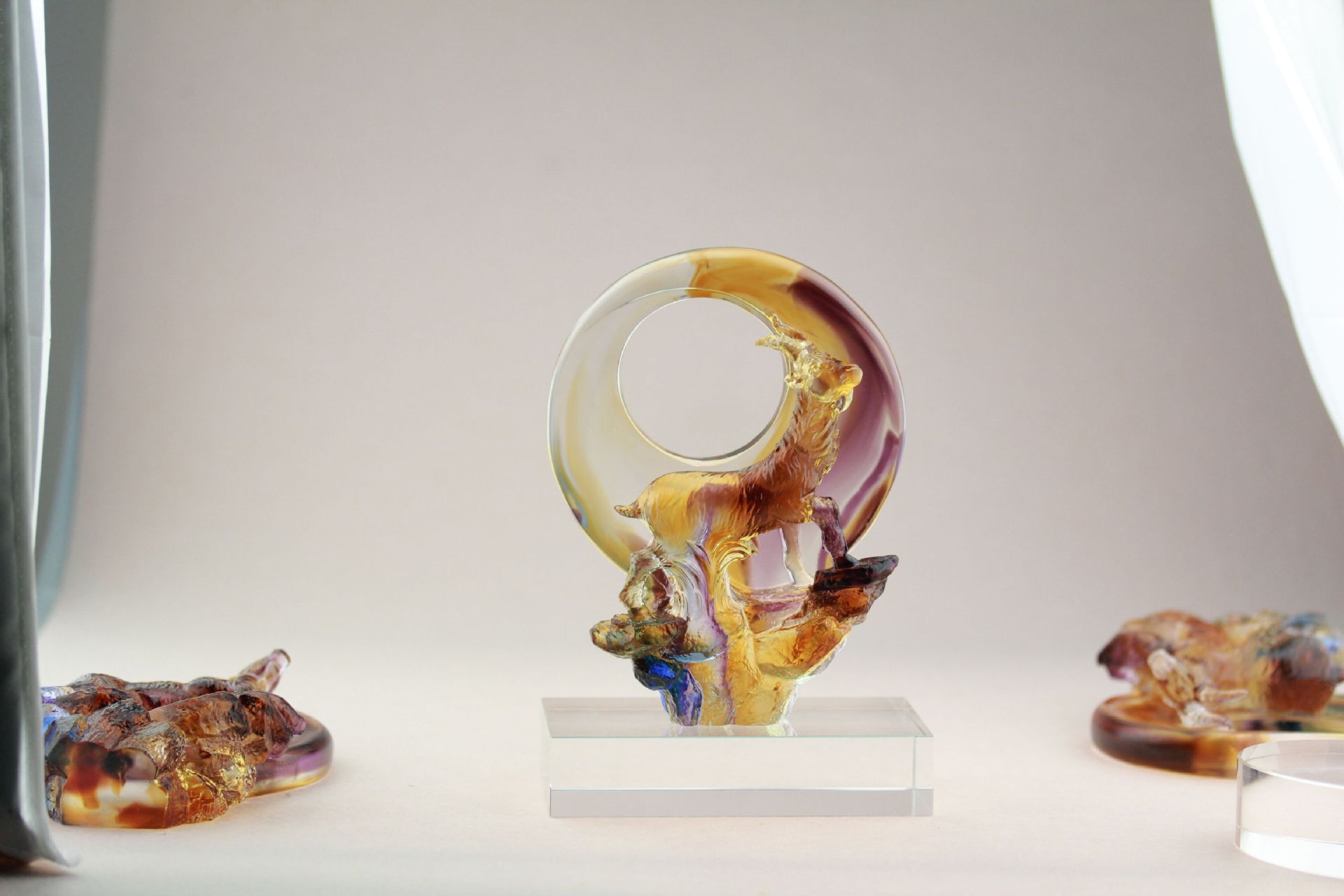 领头羊琉璃厂家供应摆件礼品工艺品纪念品羊年风水吉祥物