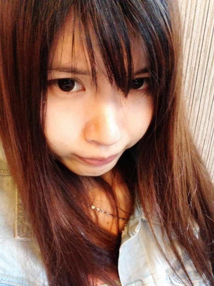 "你发脾气时撅起的嘴"假装生气自拍照爆红