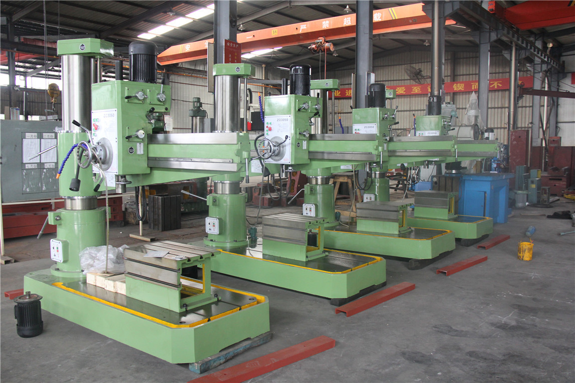 滕州钻床厂家直销自动走刀z3035x10 摇臂钻床z3035摇臂钻自动