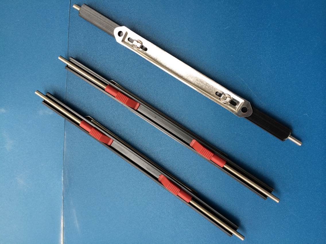 厂家批发 优质塑料五金蛇夹 精美文具五金配件塑料蛇夹