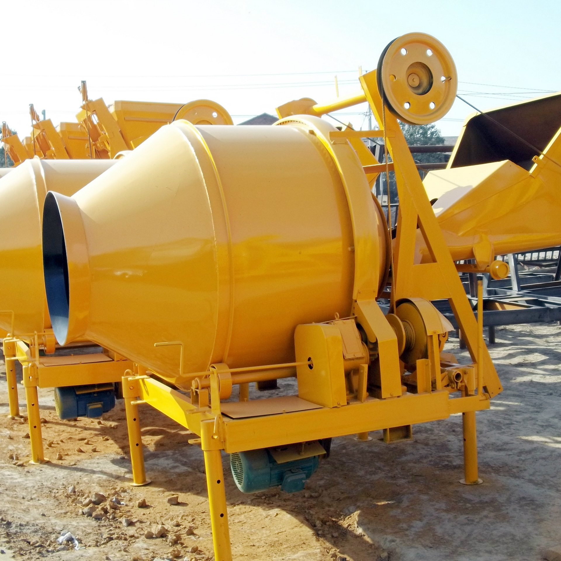 混凝土搅拌机 翻斗式jzc350搅拌机