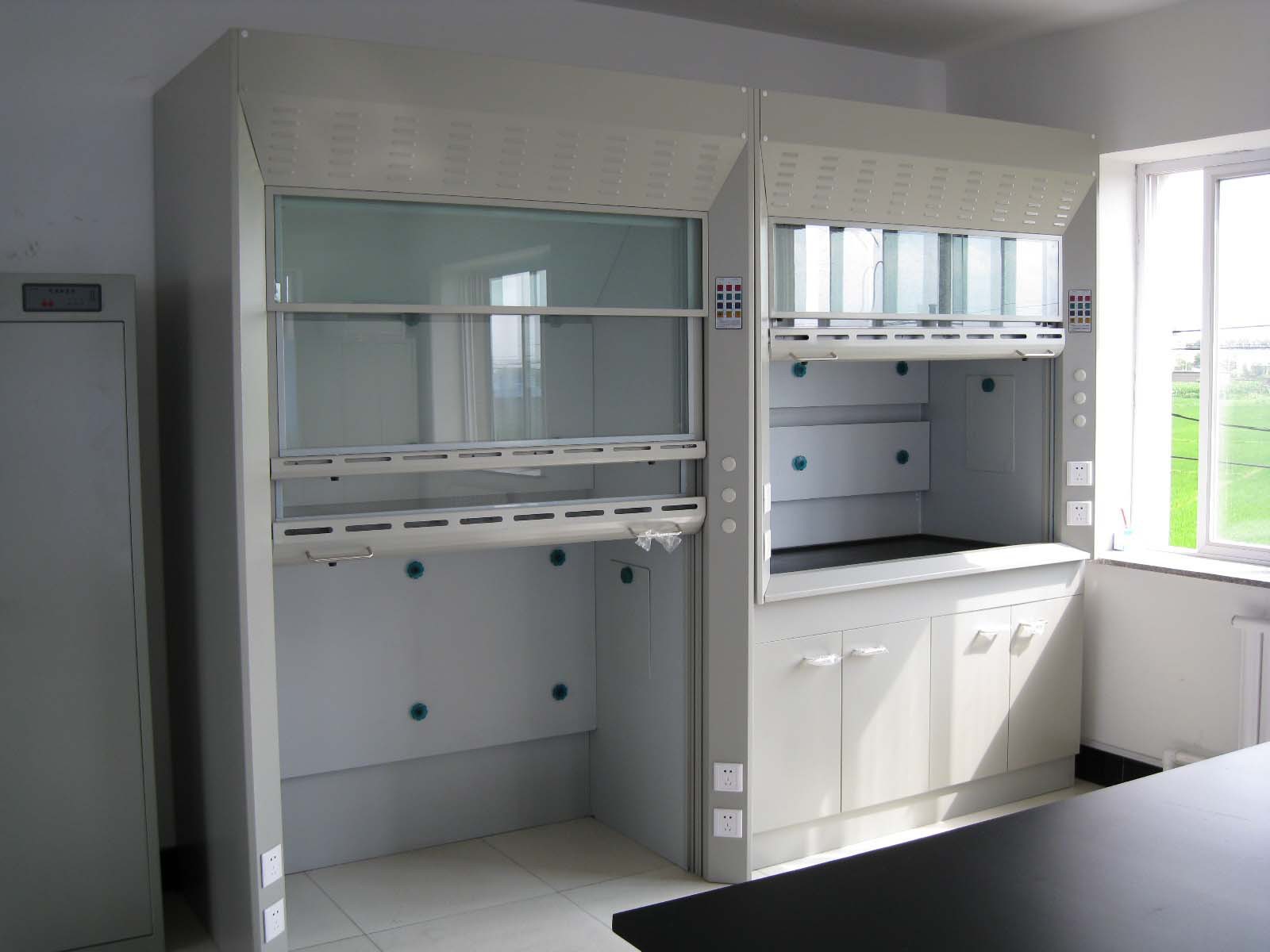 徐州鑫宏 全钢通风柜 落地式通风柜 实验室通风设备 通风橱