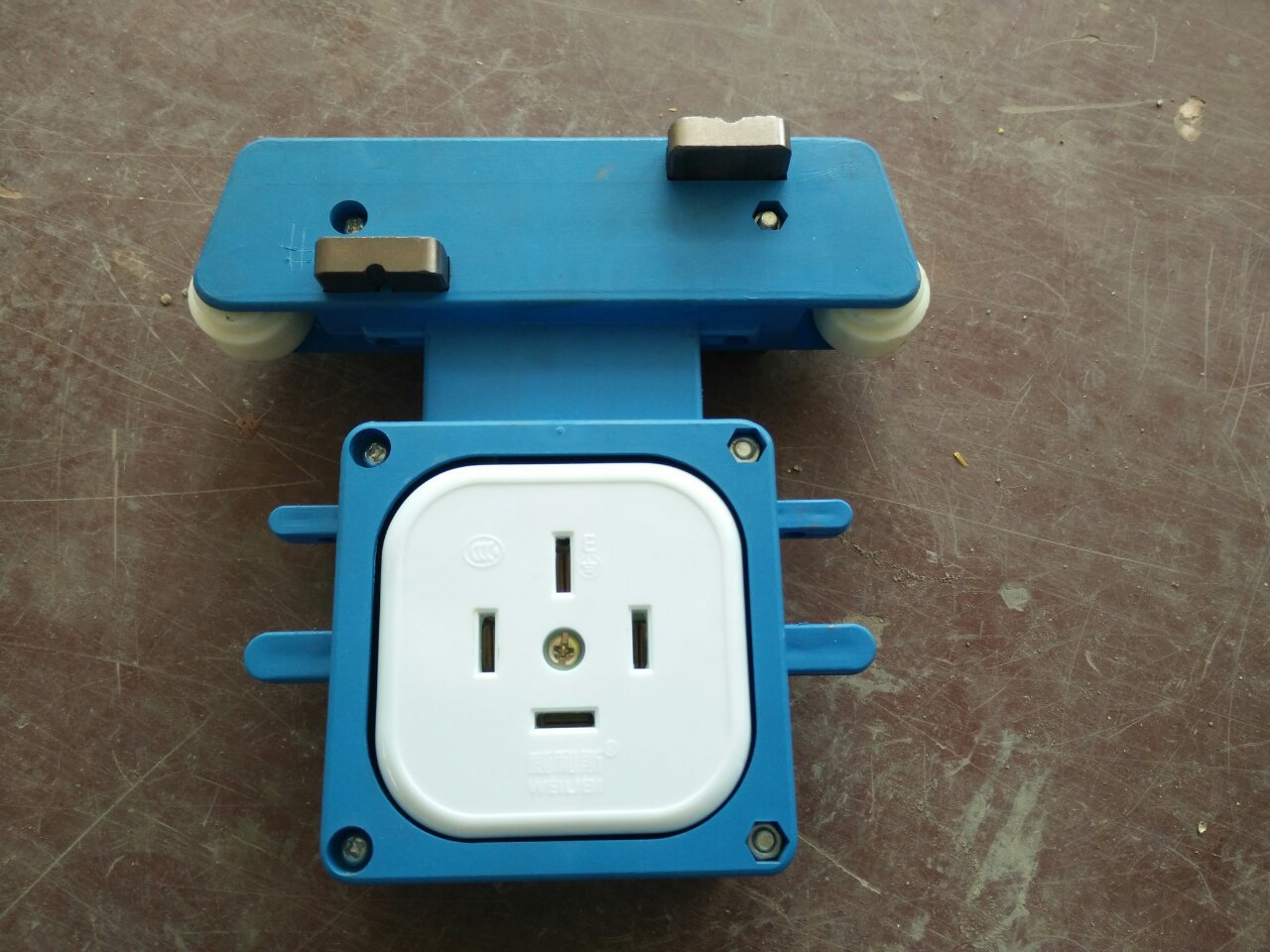 管式滑触触线配套插座380v