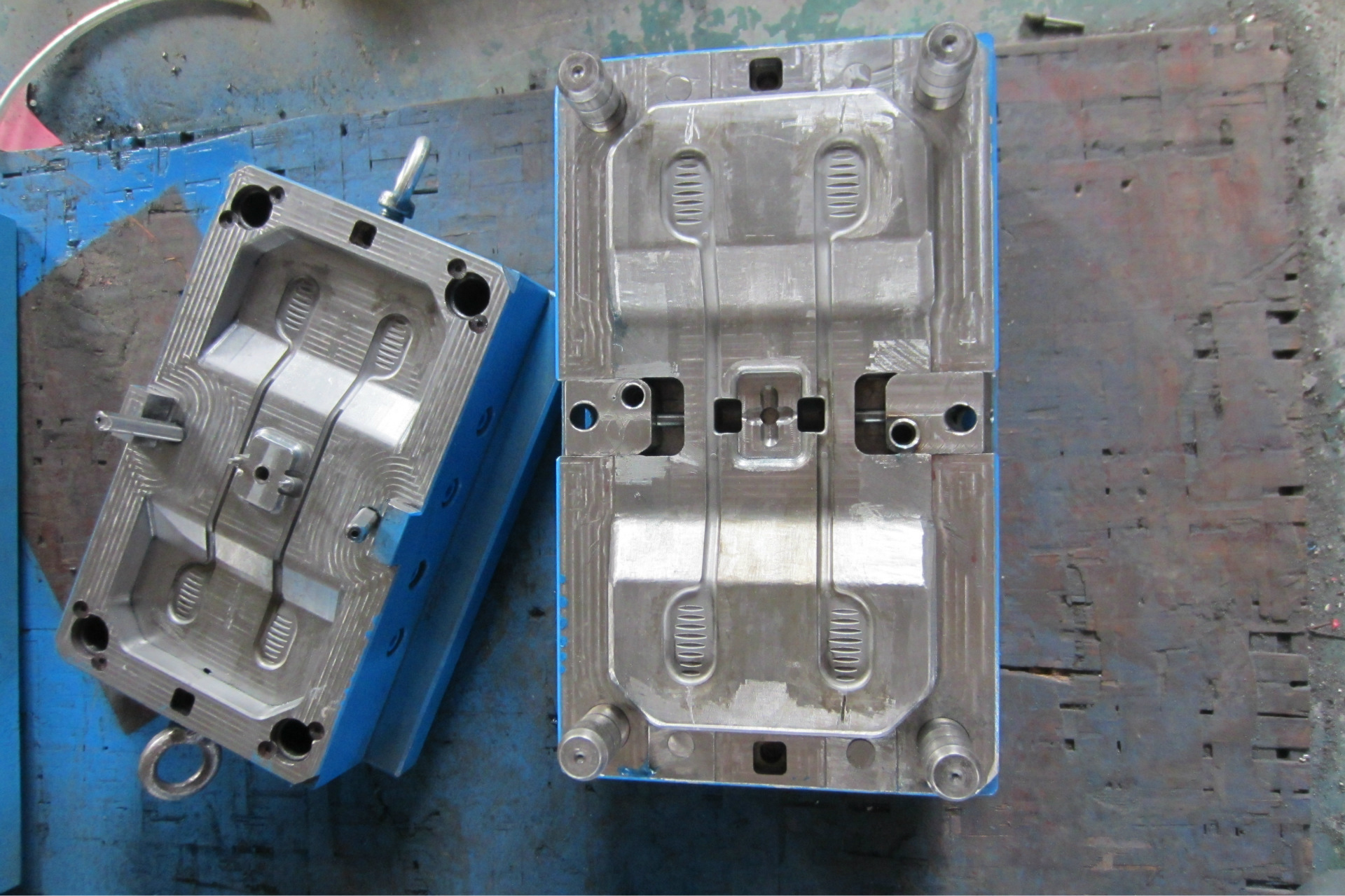 供应各种注塑模具生活用品模具注塑模具来样厂家专业制作