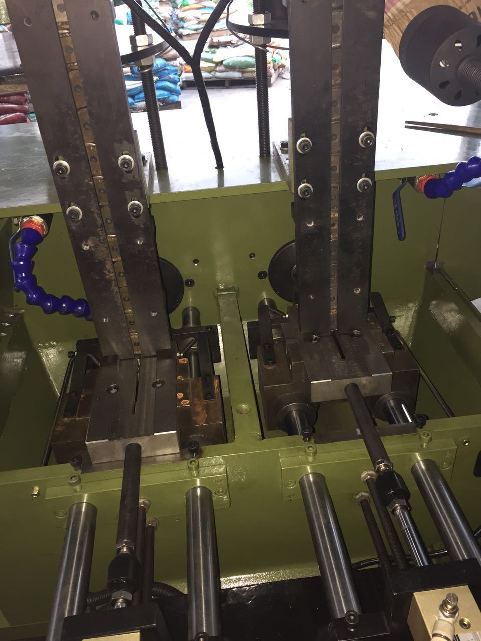 热镀锌塑翼镀锌弹簧螺母冲压件平垫弹垫