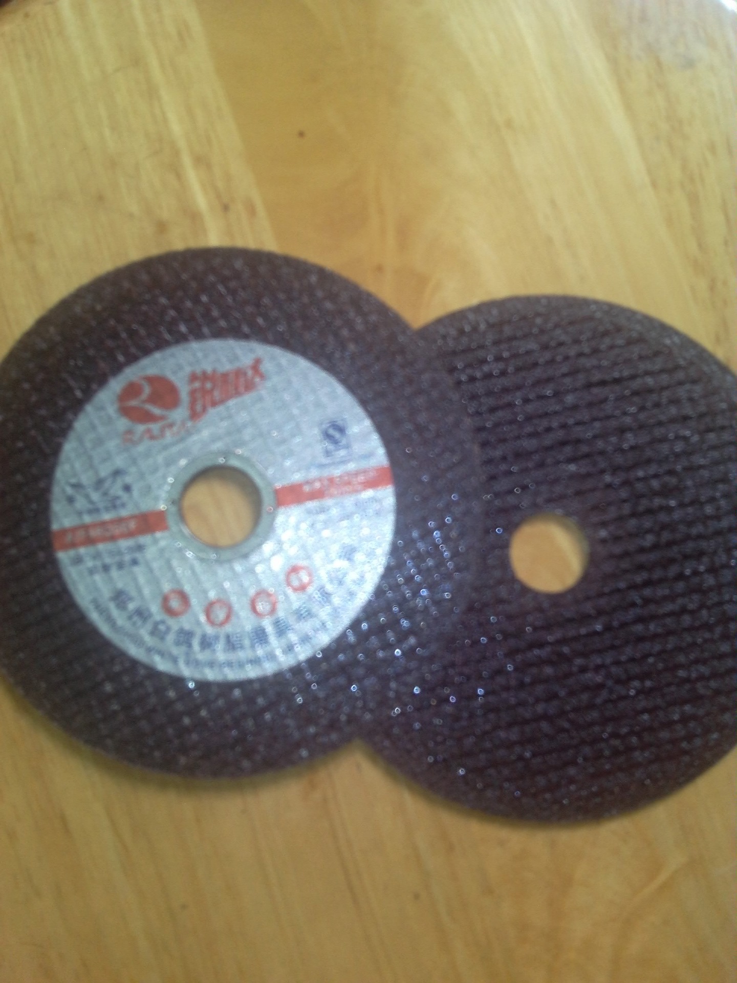 郑州白鸽超薄不锈钢切割片批发 105*1.2* 16角磨机切割片 包物流