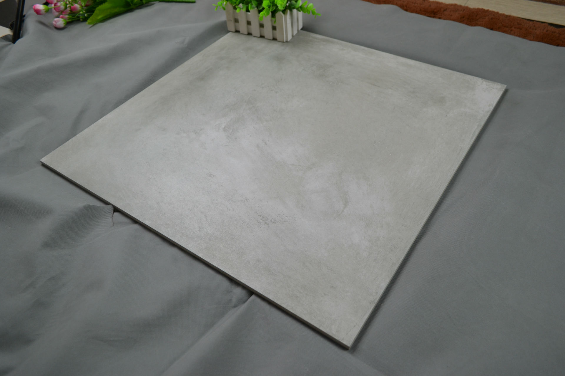 供应600x600仿古砖 地砖 酒店书房饭馆铺地水泥砖