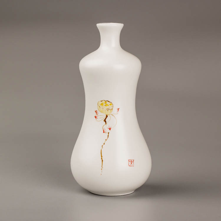 景德镇手绘写意荷花无光白釉纯手工花瓶创意_陶瓷工艺品_列表网