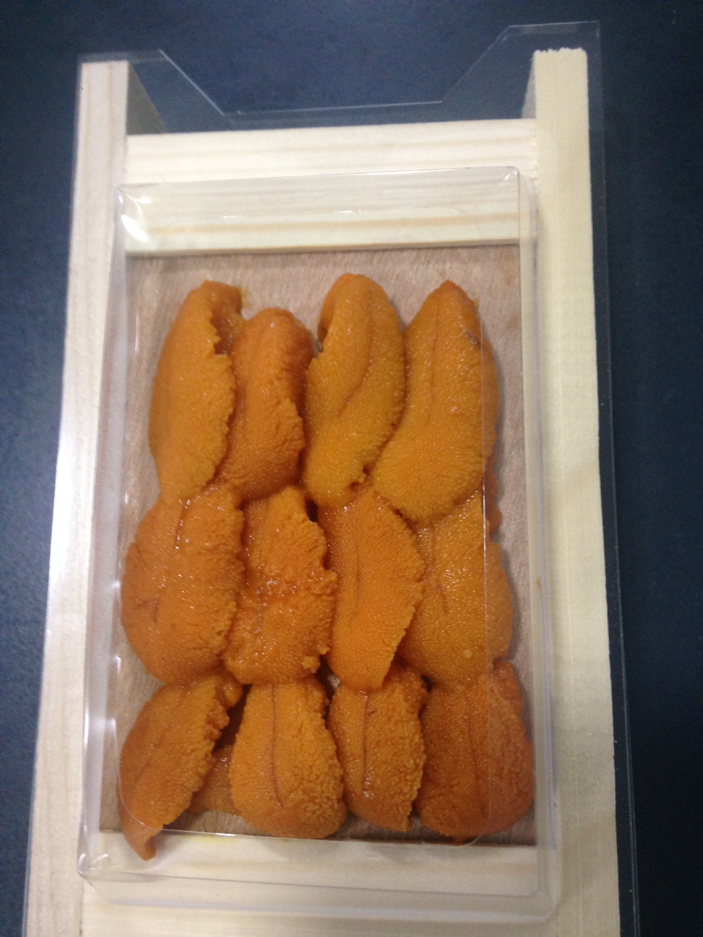 海胆 直供批发冰鲜海胆 大连马胆 片大 干爽