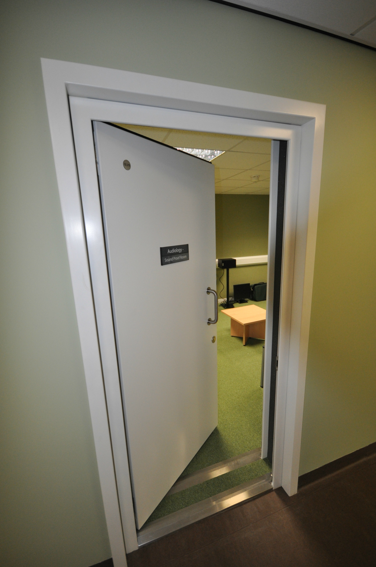 安装写字楼隔音门 办公室隔音门 商铺隔音_平开门_列表网