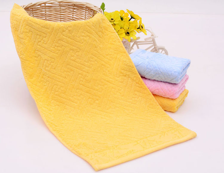 厂家批发 竹纤维童巾 新款竹纤维万字素色童巾 广告刺绣logo热卖