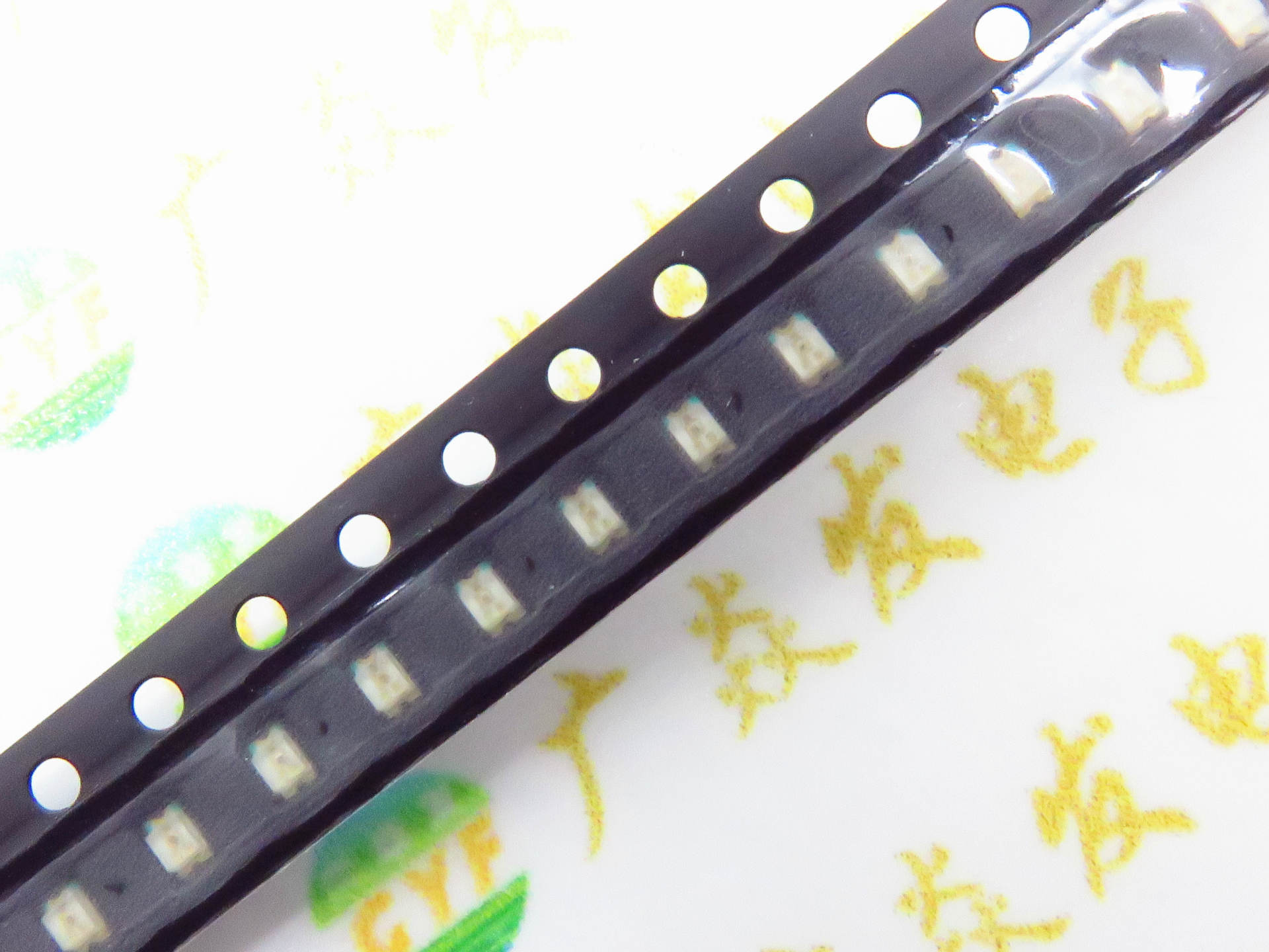 0805贴片led高亮红色红光发光二管台湾亿光