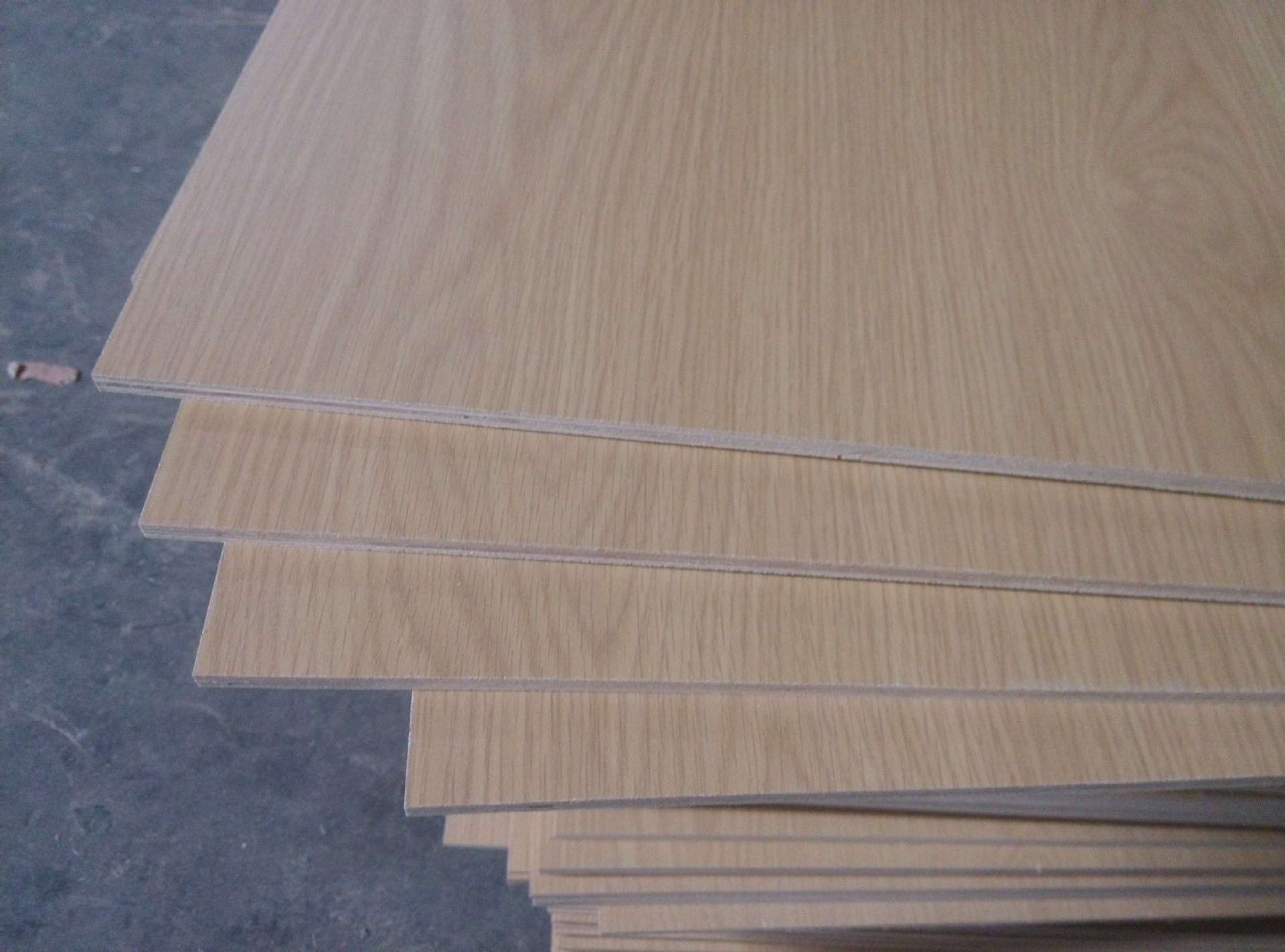 地板基材.6mm.防水.三胺e0.免漆1