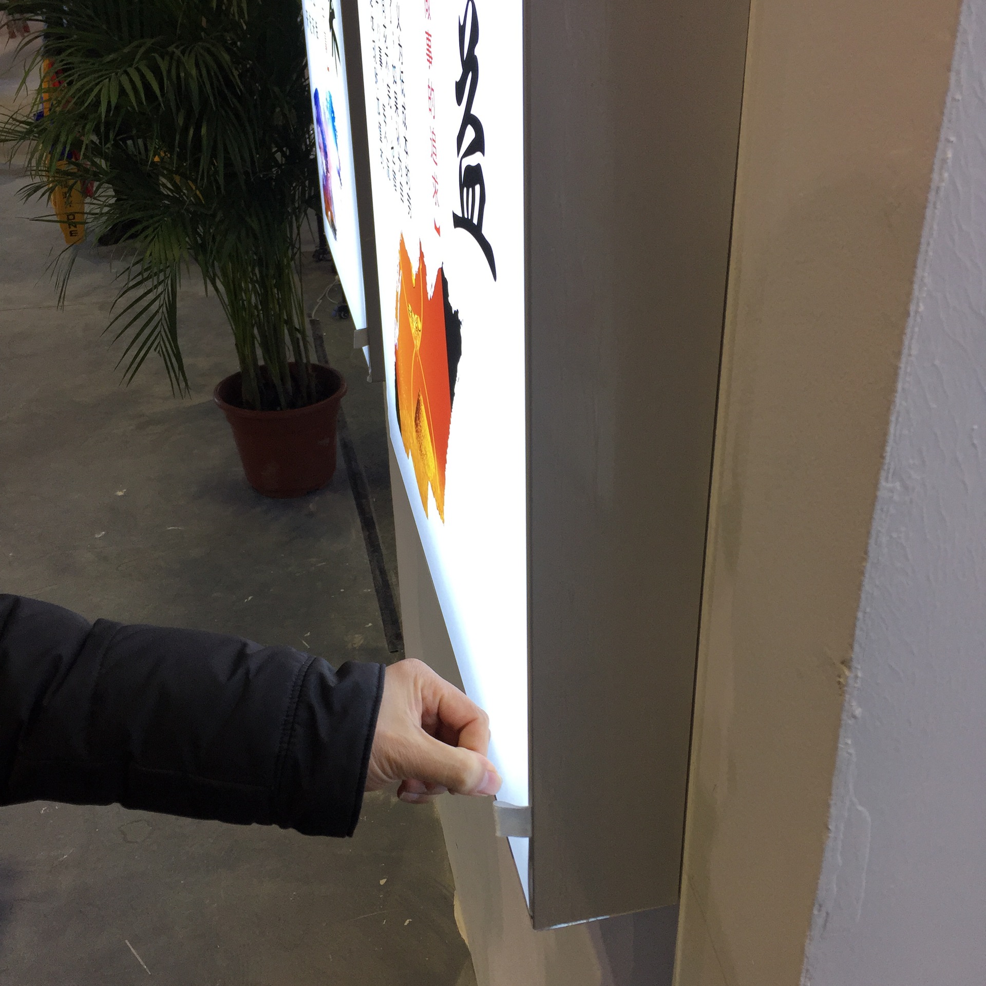 艺雅 单面无框拉布灯箱 大型节能广告无边框拉磨灯箱