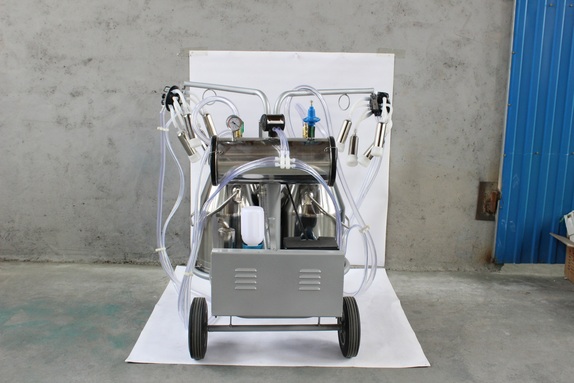 供应 家用真空脉动式双桶牛用挤奶机 奶牛吸奶器 自动化挤奶机器