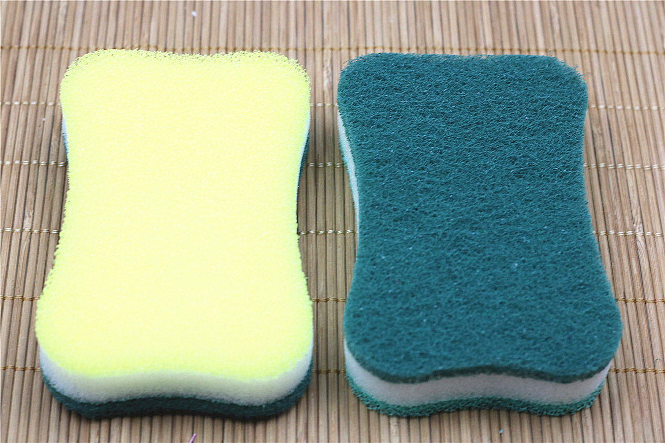 韩国厨房海绵双面洗碗块  产地:韩国 材质:海绵 人造纤维  规格:11.