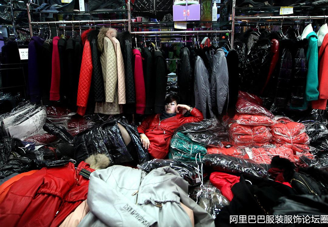 服装服饰论坛圈第一届"档口睡美人小姐"选拔大赛