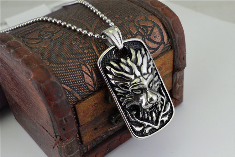 欧美复古龙头盾牌项链钛钢铸造生肖龙军牌吊坠男女士首饰品stn286