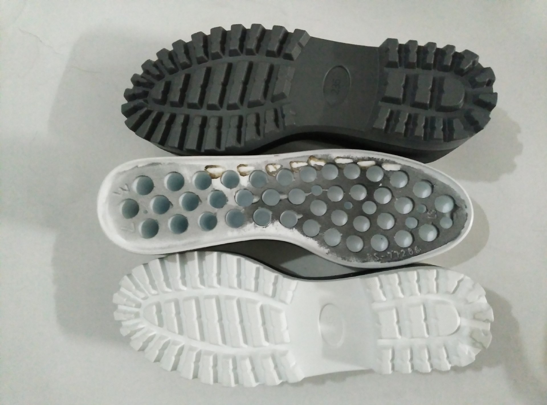 江泉厂家生产韩版聚氨酯鞋底时尚高跟女鞋底福建pu大底