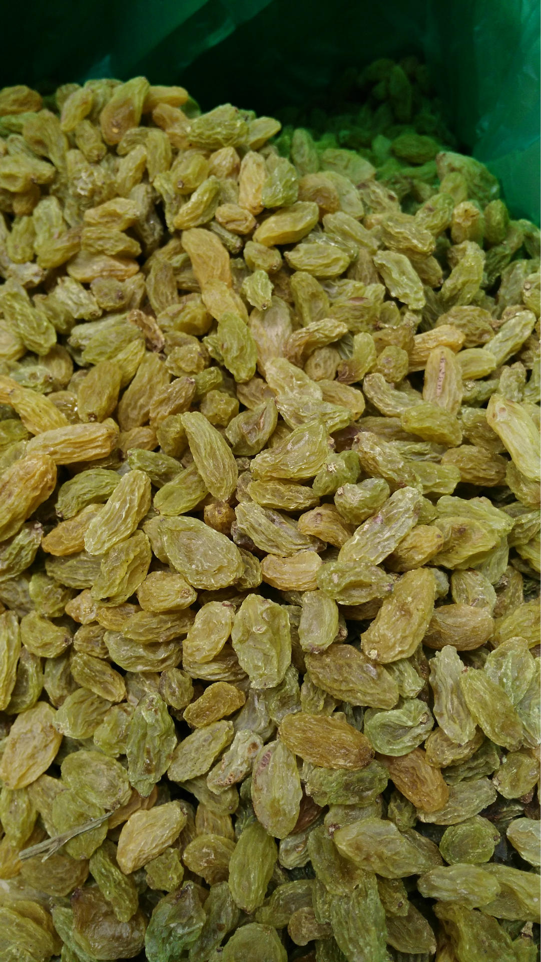 年货零食新疆特产吐鲁番绿色大号葡萄干产地特价 袋装整箱批发