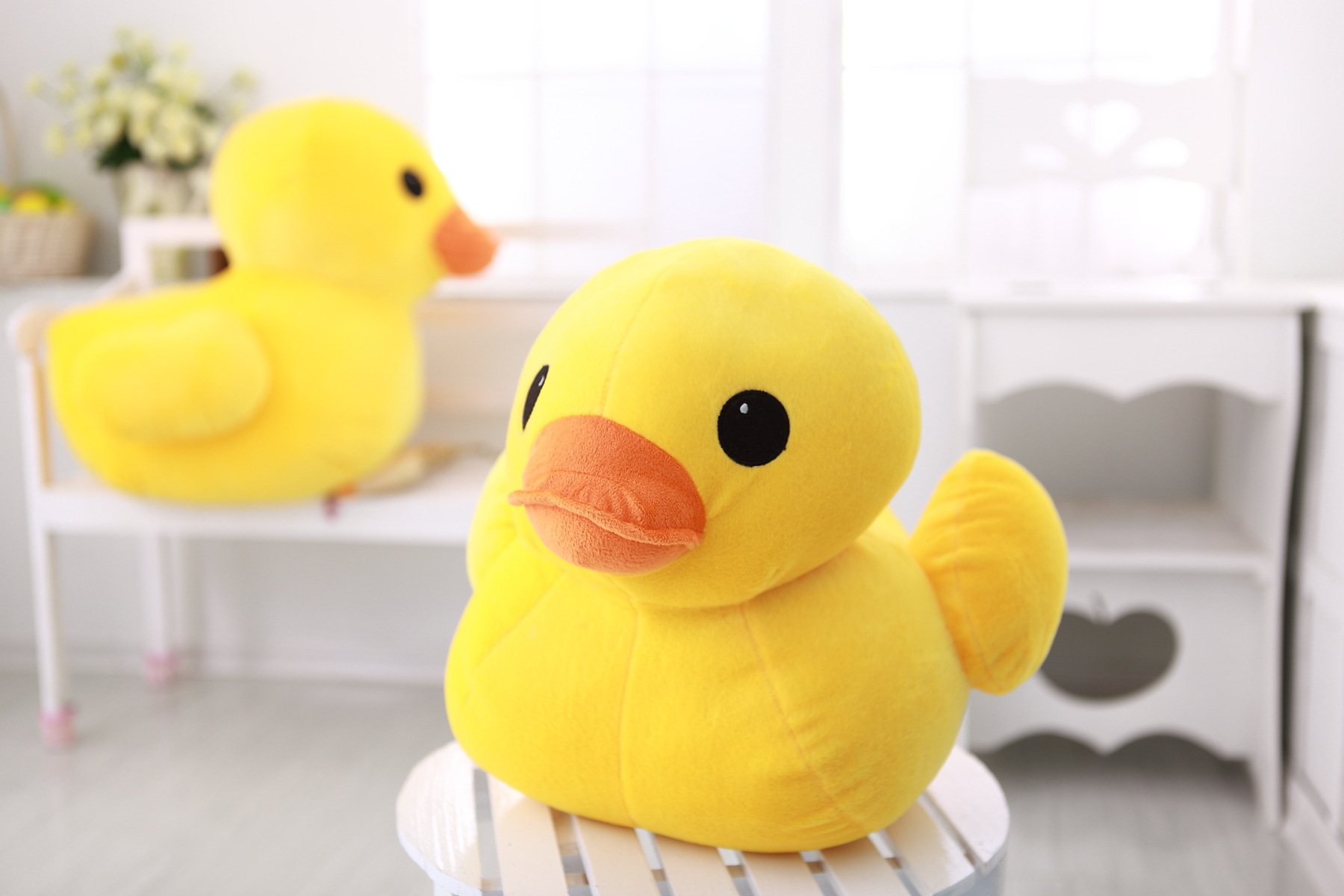 高档面料制作大黄鸭毛绒玩具公仔适合活动礼品爪机娃娃量大更优