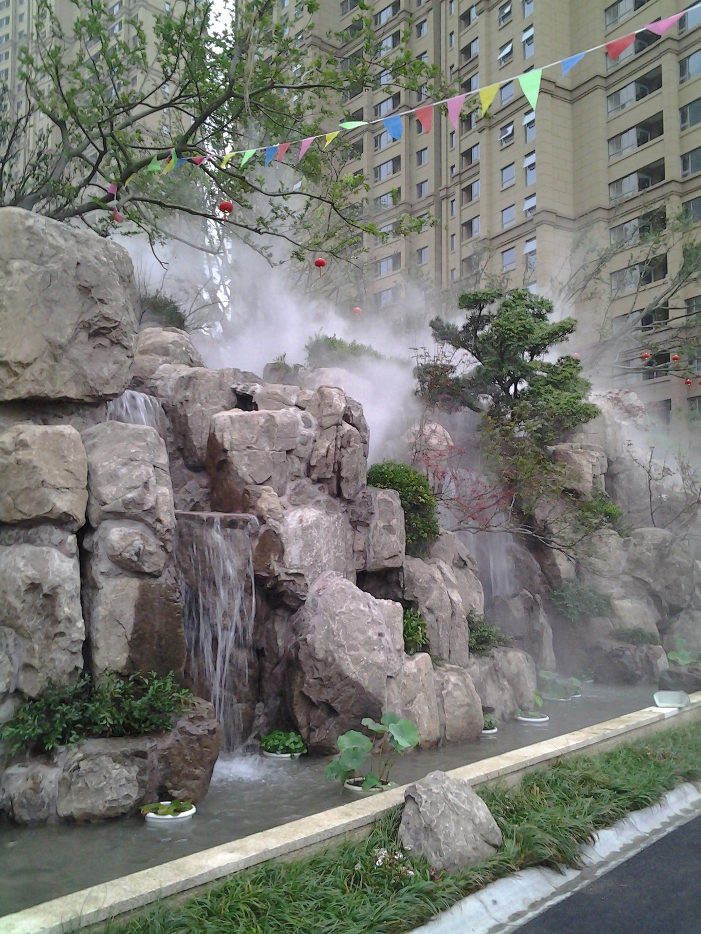 喷雾造景工程 假山喷雾 喷雾设备 人造雾设备 景观喷雾 雾森系统