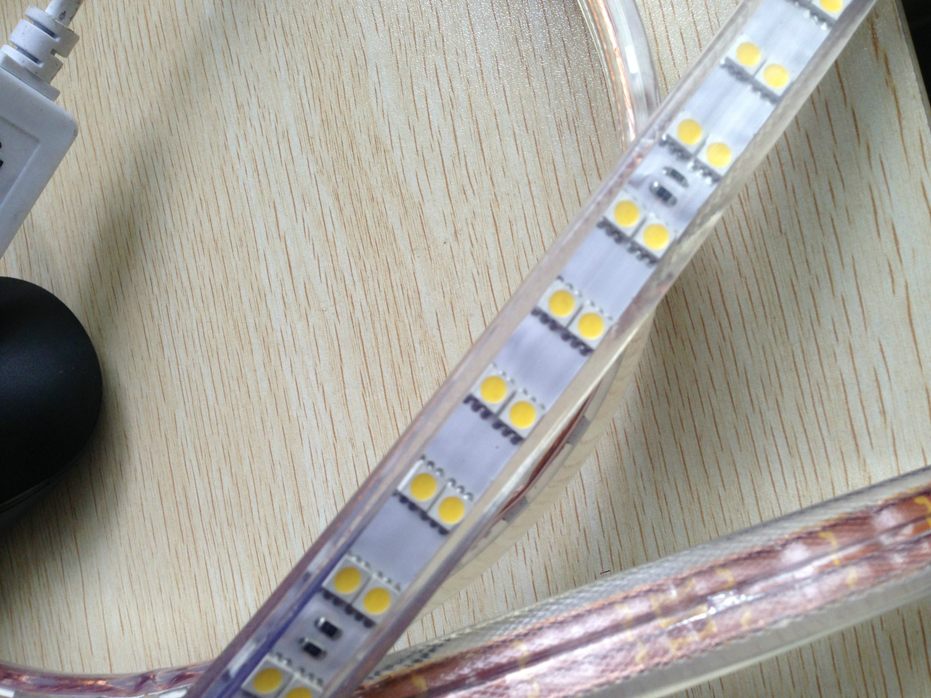 三年质保 2835 5050 12v/2-led灯带灯条