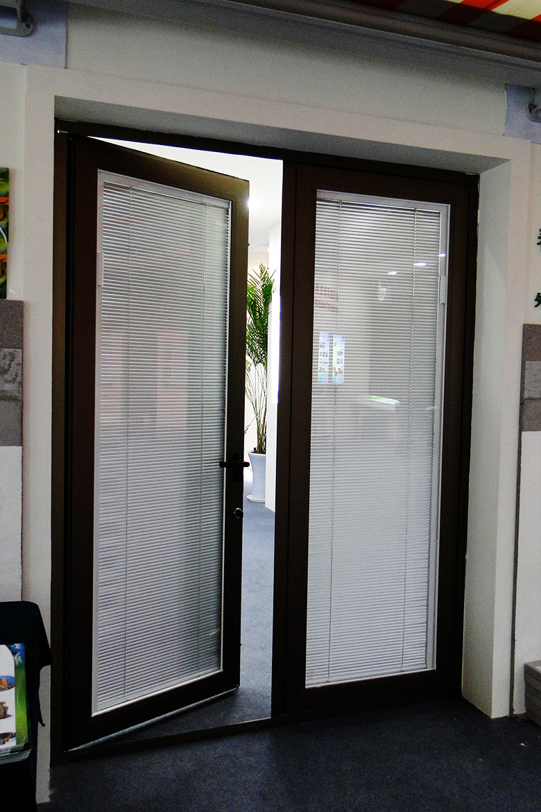 【使用指南】 - 温馨小家的保护神——锐谷百叶中空玻璃窗