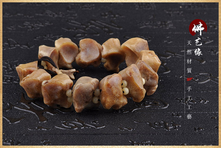 做旧雕刻工艺,量大从优,电话:18611395451生产扳指,佛头,配珠,佛珠