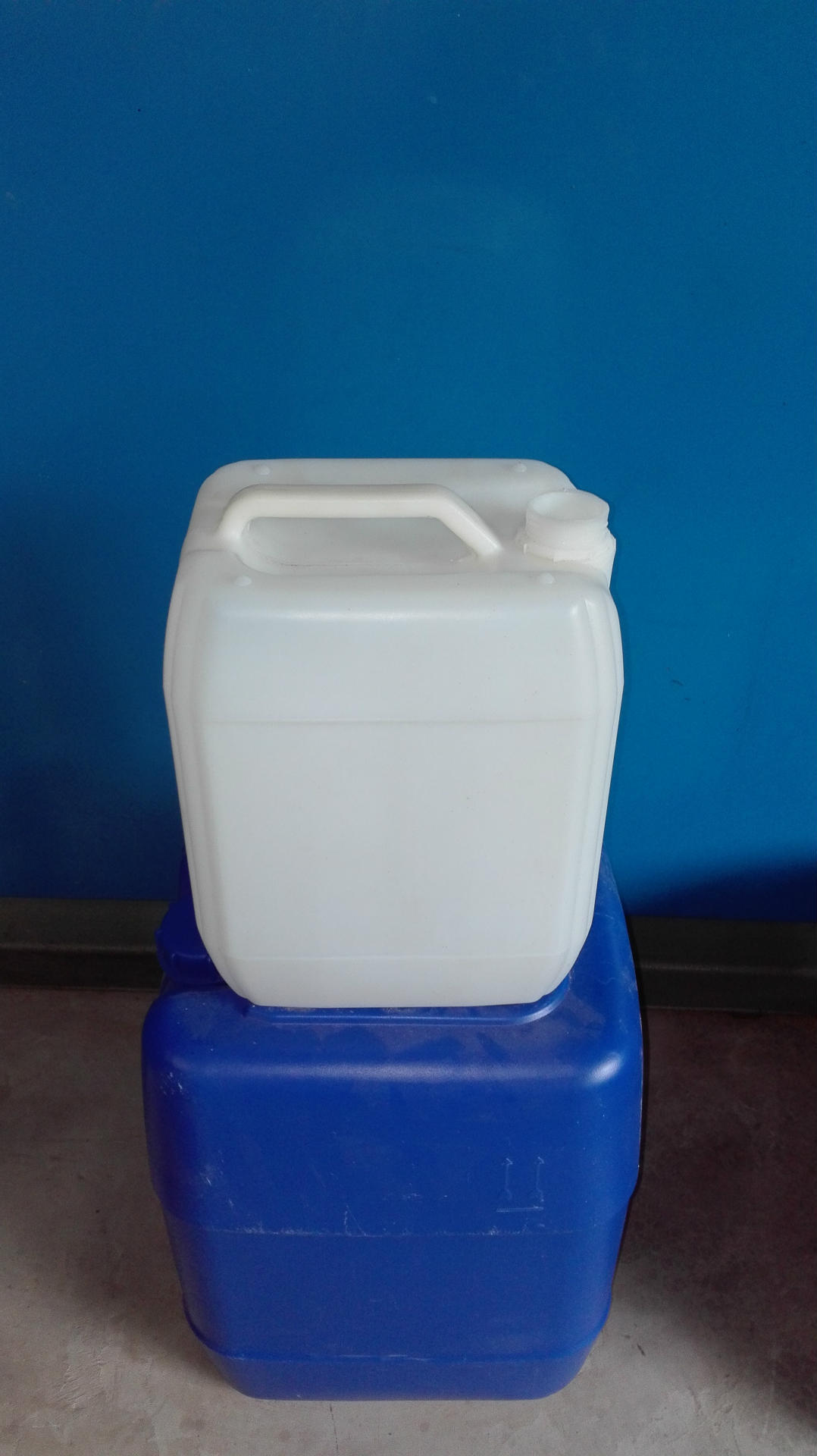 10公斤塑料桶尿素桶10l肥料桶10l方形化工桶10升堆码