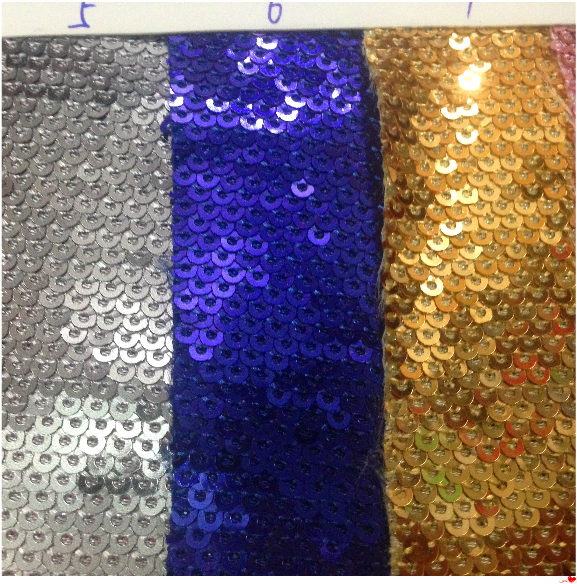 现货供应 3mm鱼鳞珠片绣 有光哑光绣花 舞台服饰亮片面料