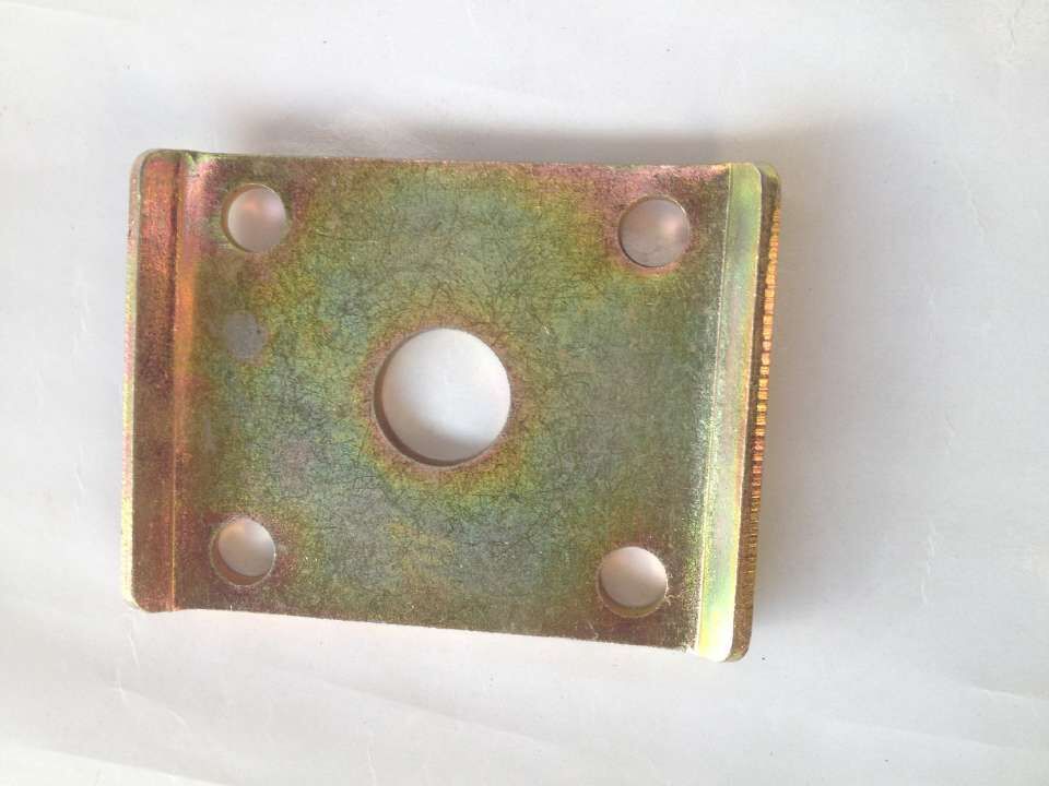 专业生产电动车汽车弹簧钢板 五孔压板冲压件挤压件 价格优惠