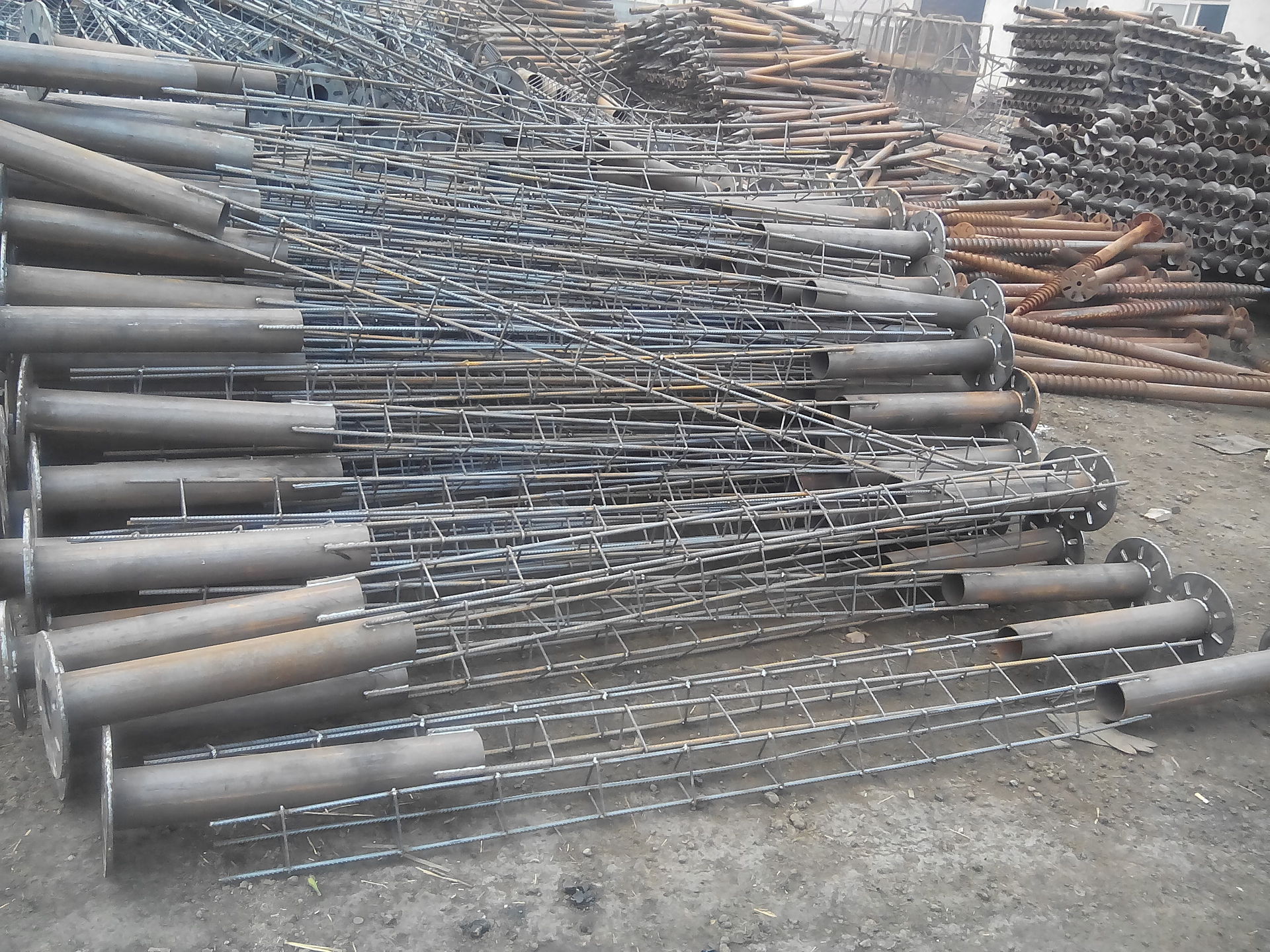 爆款 螺旋地桩 圆管钢筋桩光伏预埋件 热镀锌法兰盘圆管桩 3米